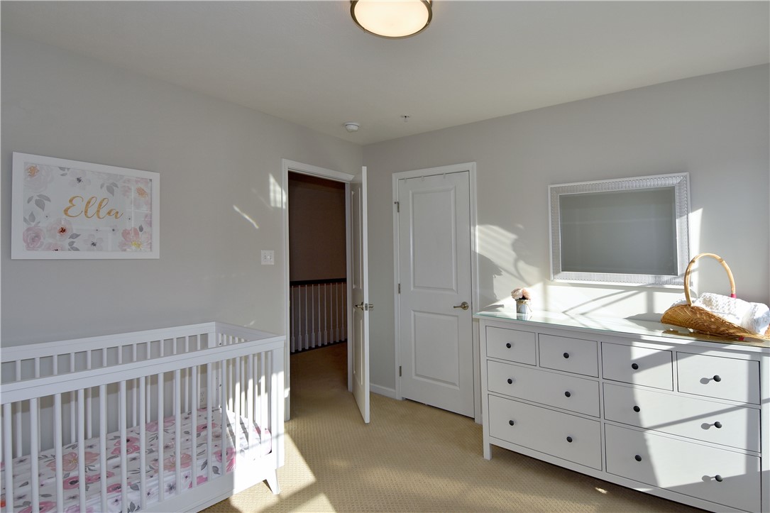 616 Edison Dr