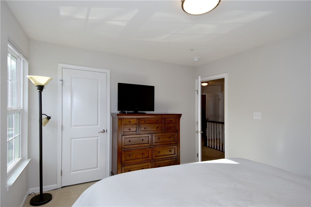 616 Edison Dr