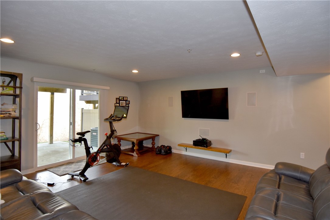 616 Edison Dr