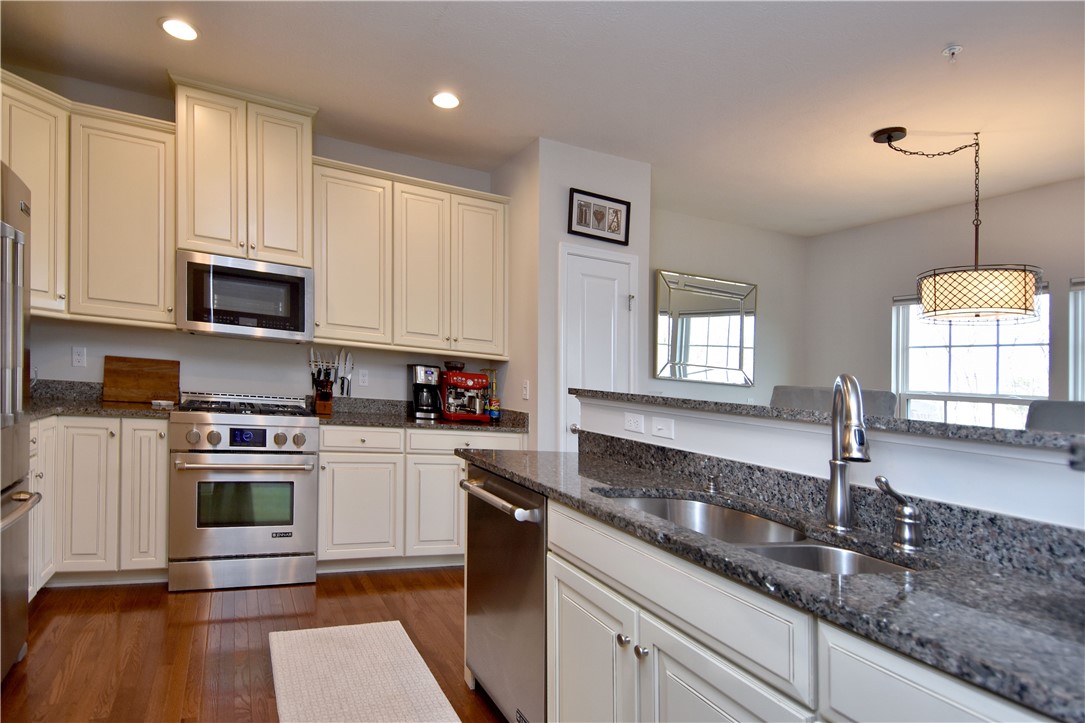 616 Edison Dr