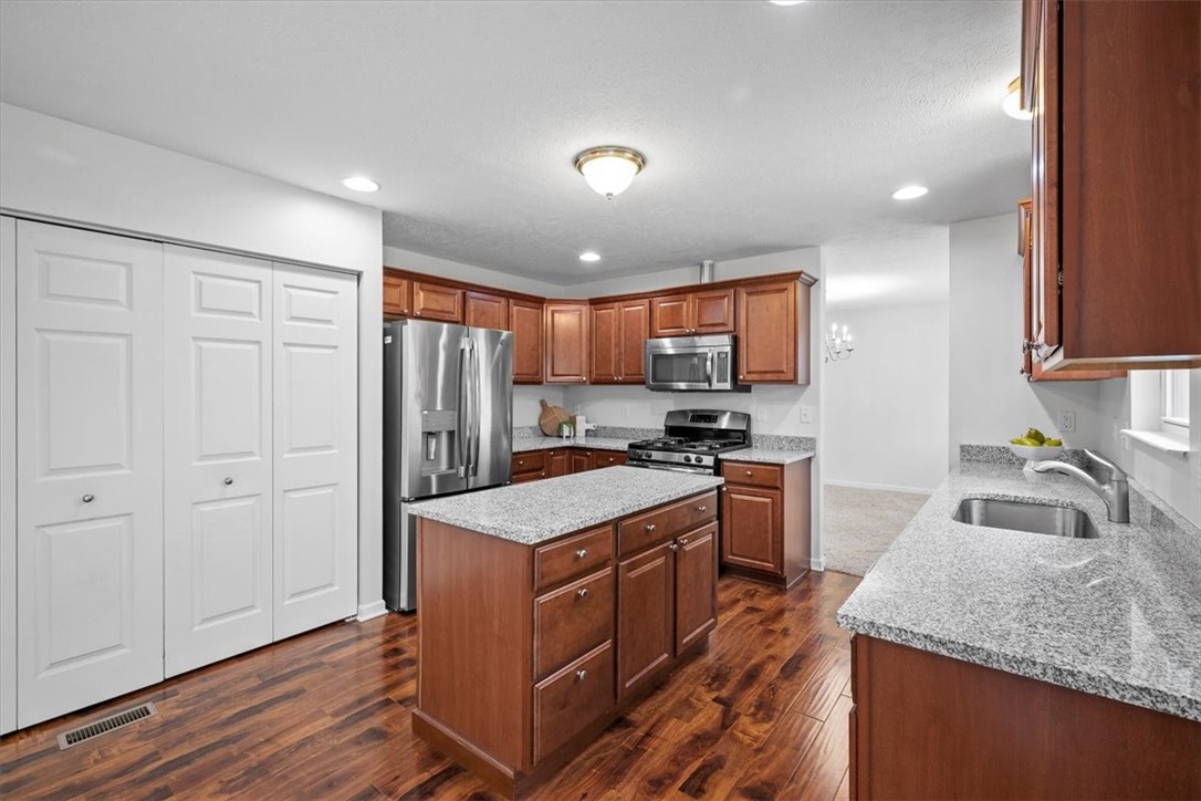 8057 Maureen Dr