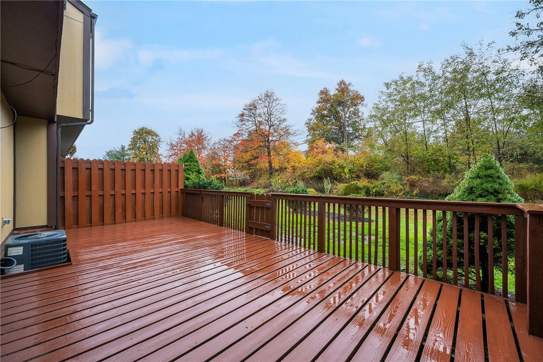 5053 Fountainwood Dr