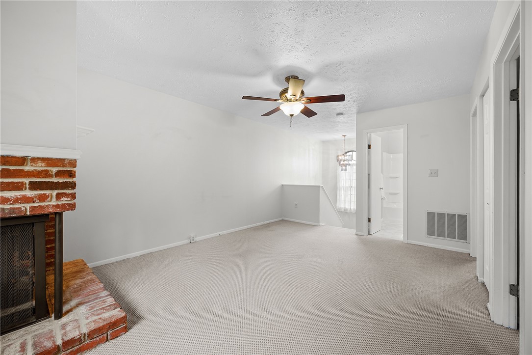 5053 Fountainwood Dr