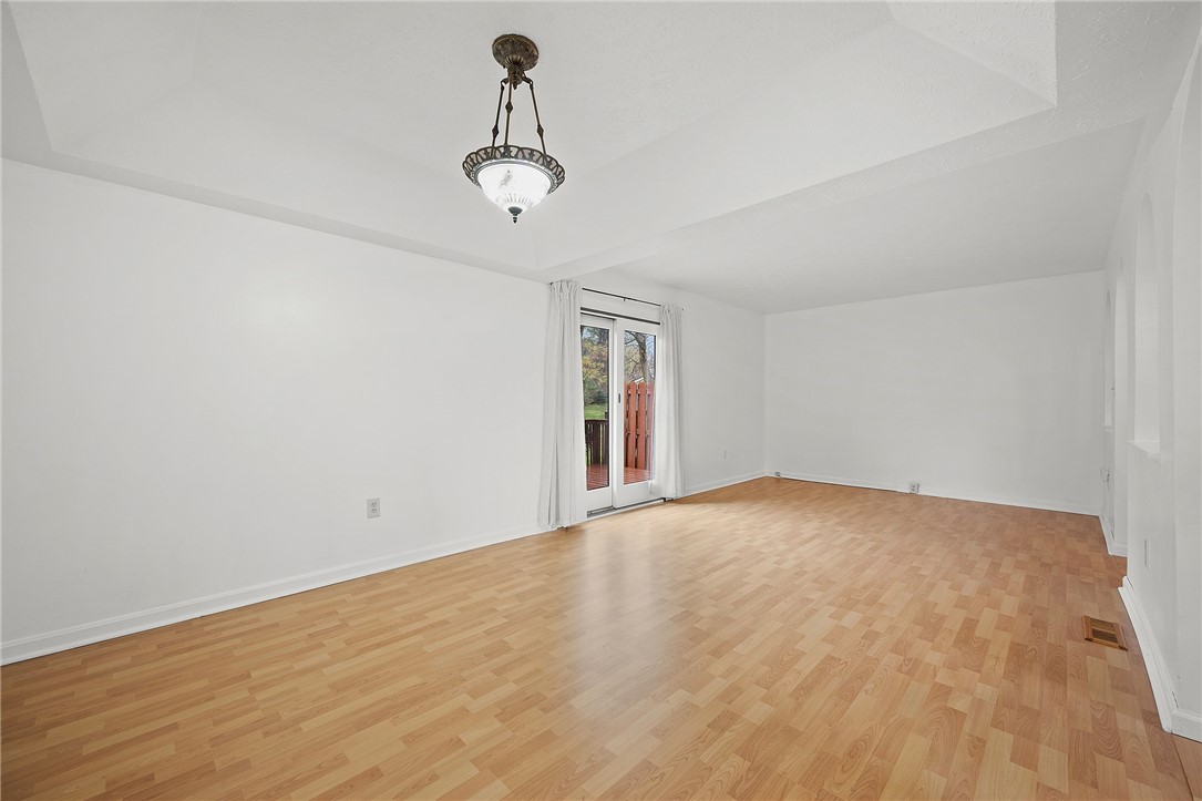 5053 Fountainwood Dr