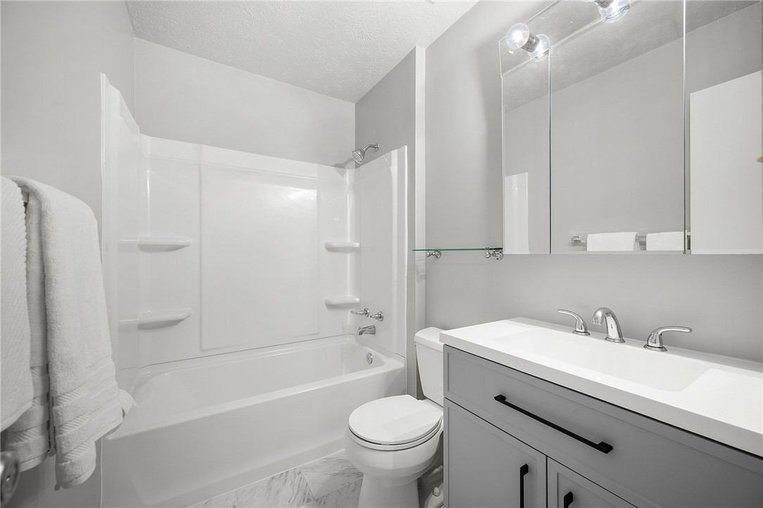 5053 Fountainwood Dr