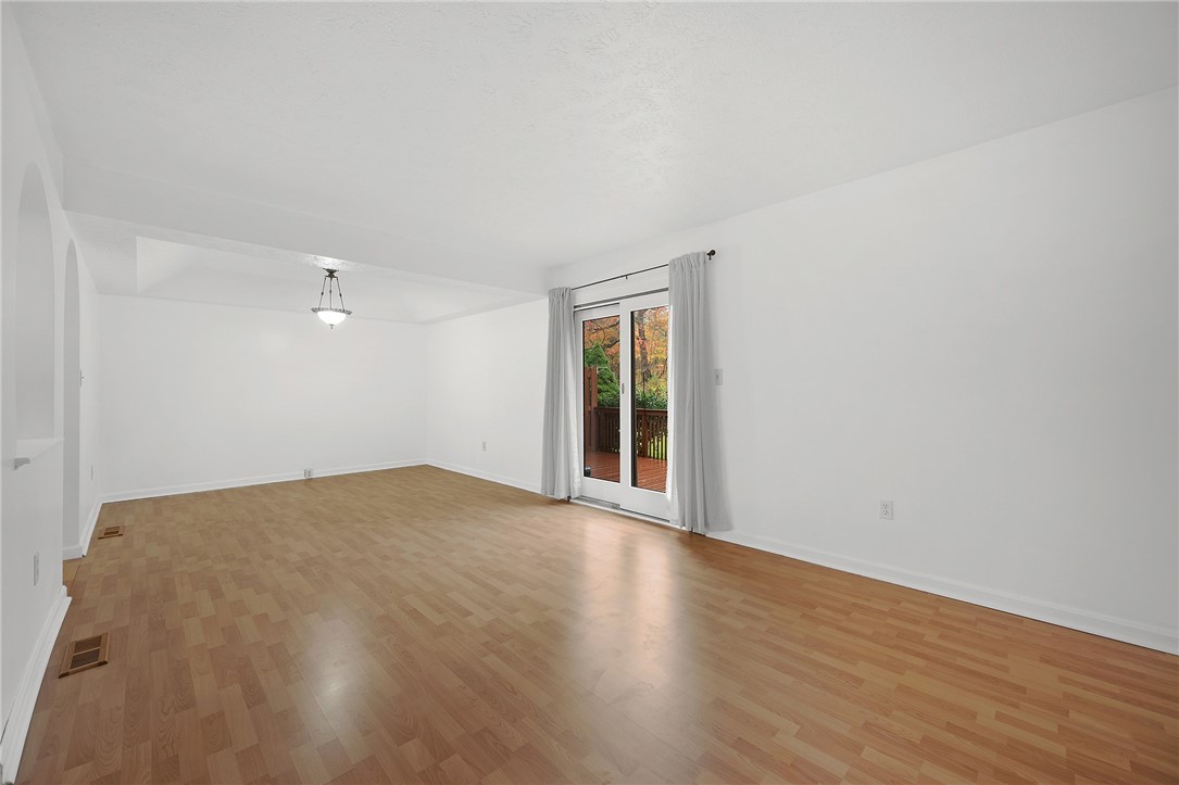 5053 Fountainwood Dr