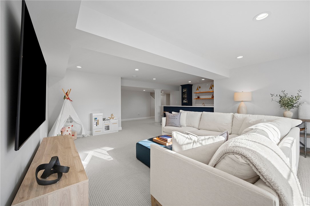 5169 Hampton Place Dr