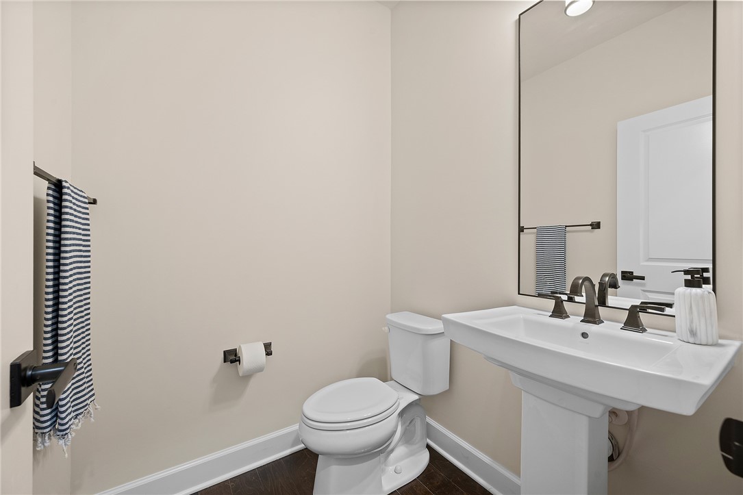 5169 Hampton Place Dr