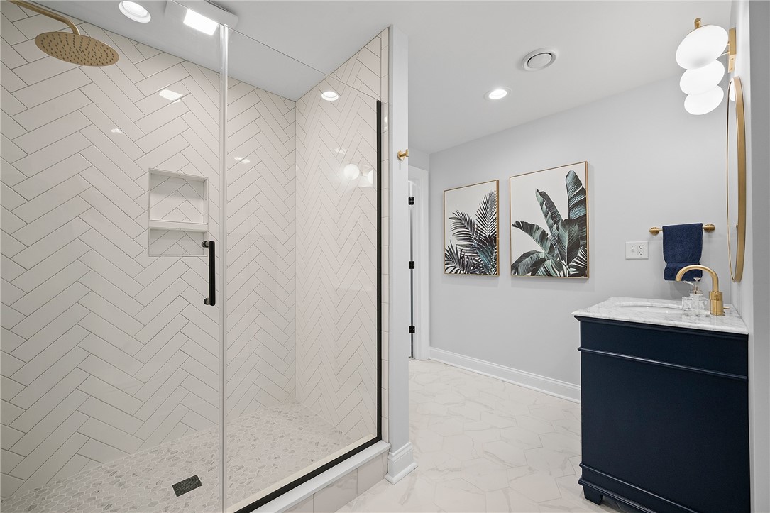 5169 Hampton Place Dr