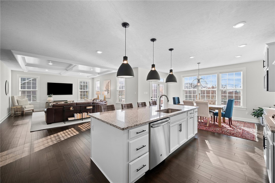 5169 Hampton Place Dr