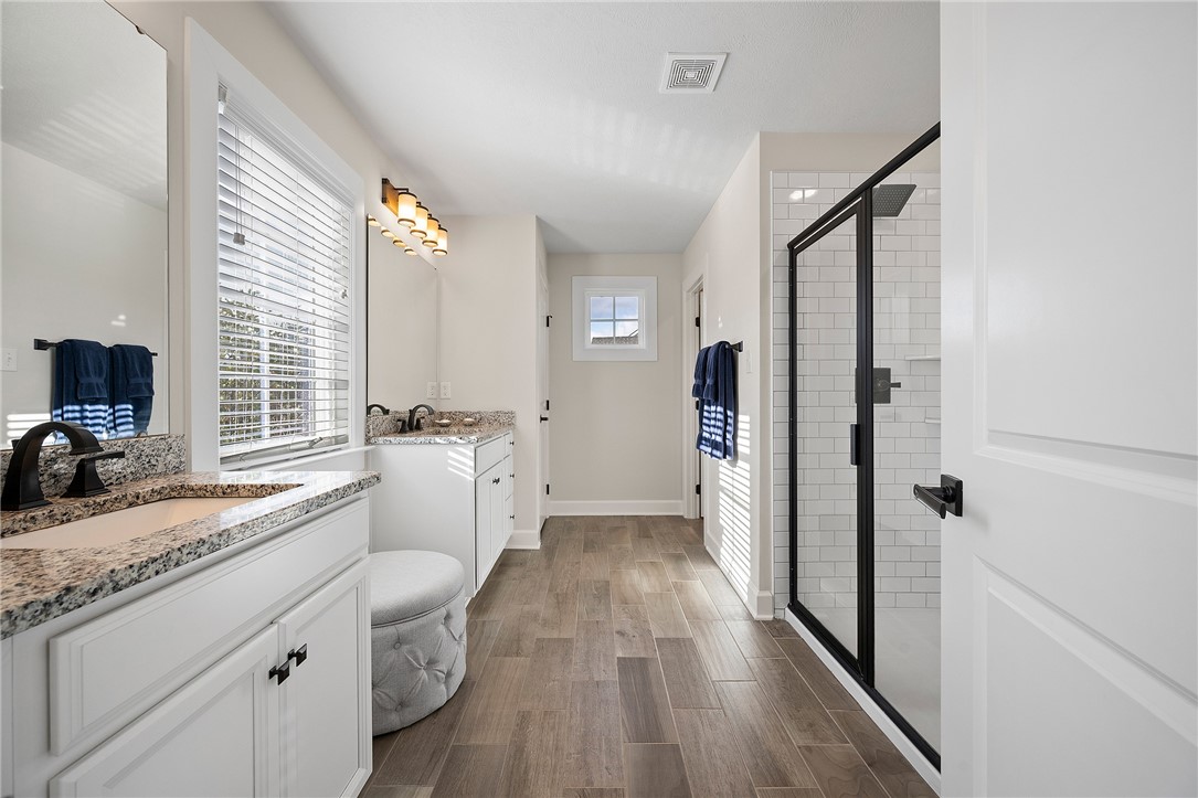 5169 Hampton Place Dr