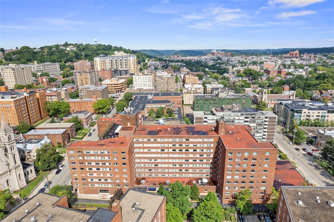128 N Craig Street 415