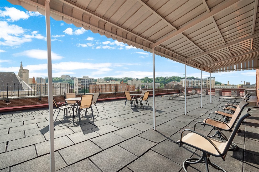128 N Craig Street 415