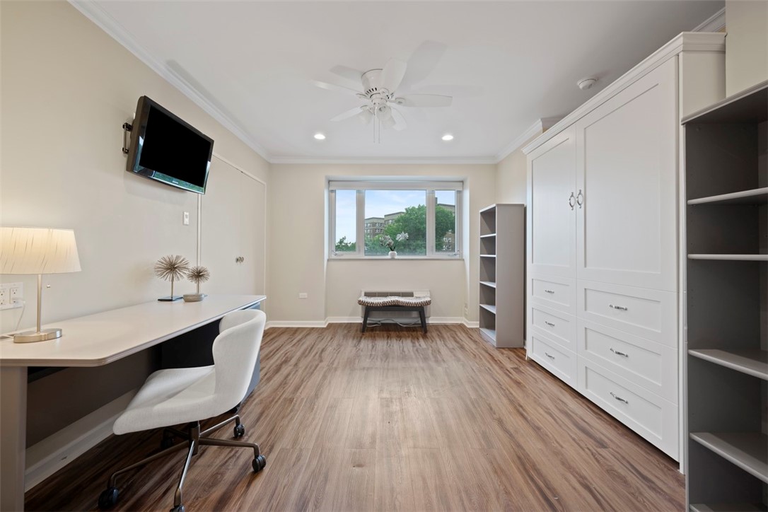 128 N Craig Street 415