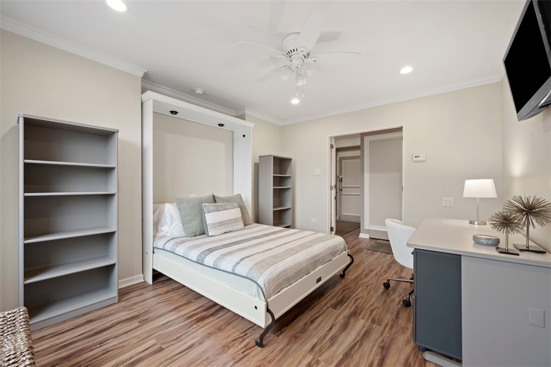128 N Craig Street 415