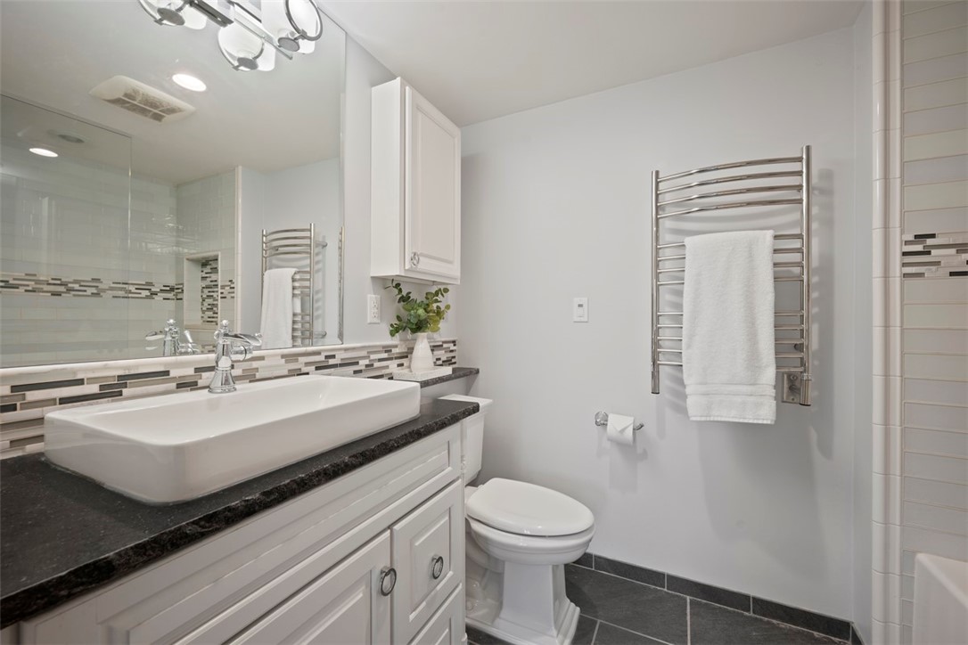 128 N Craig Street 415
