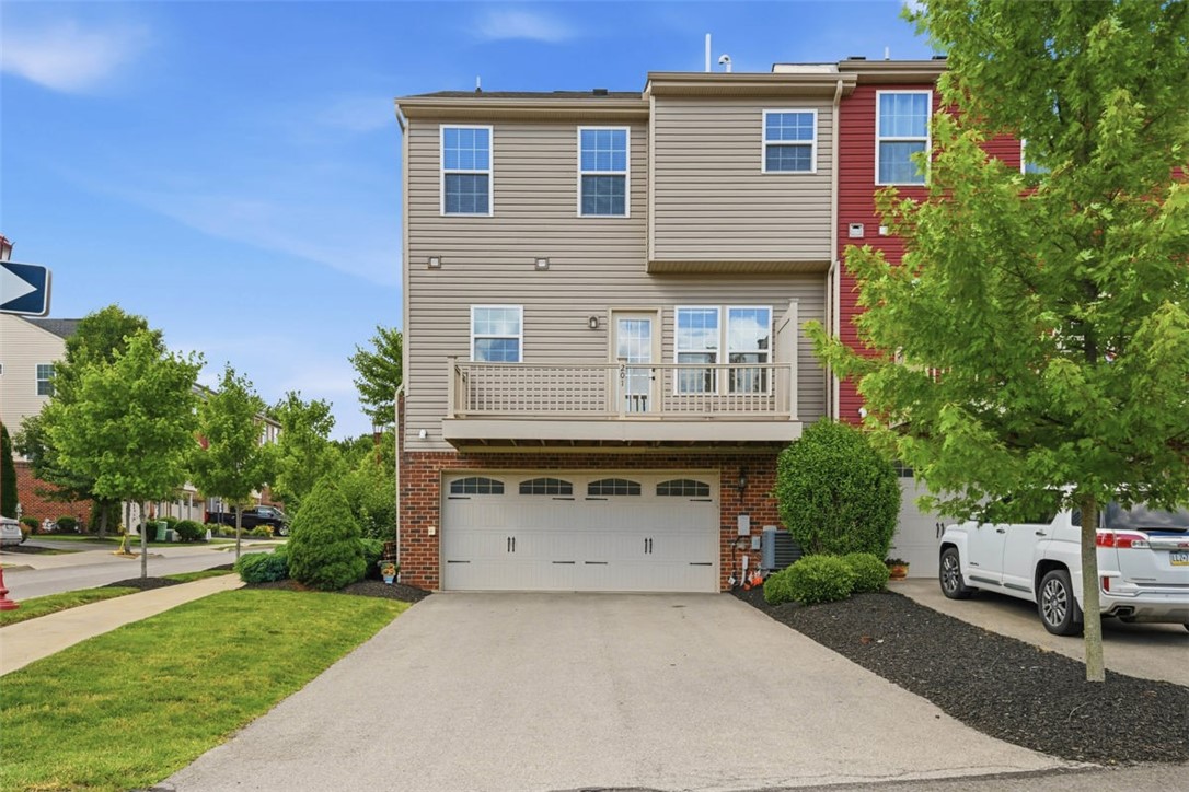201 Thornapple Lane
