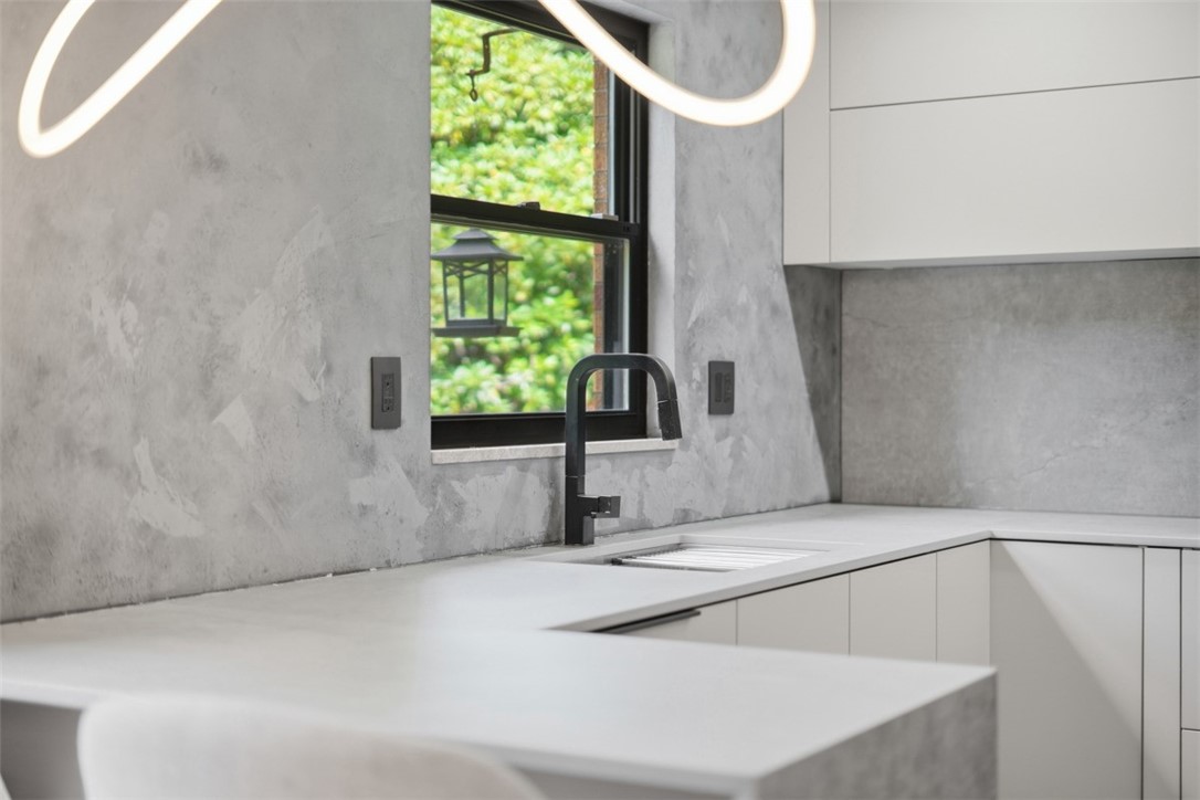 5520 Clearview Road