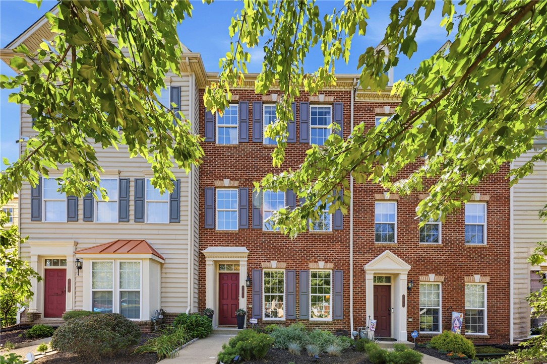 703 Park Plaza
