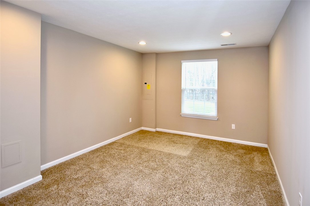 618 Edison Dr