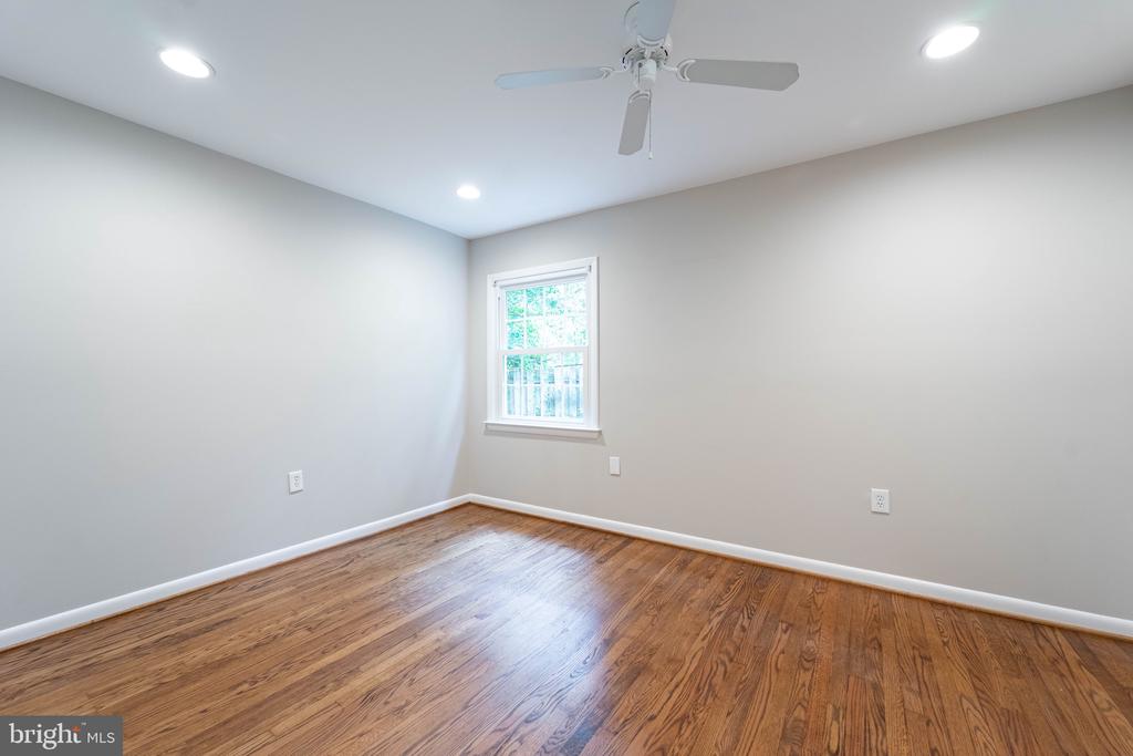 298 CEDAR LANE