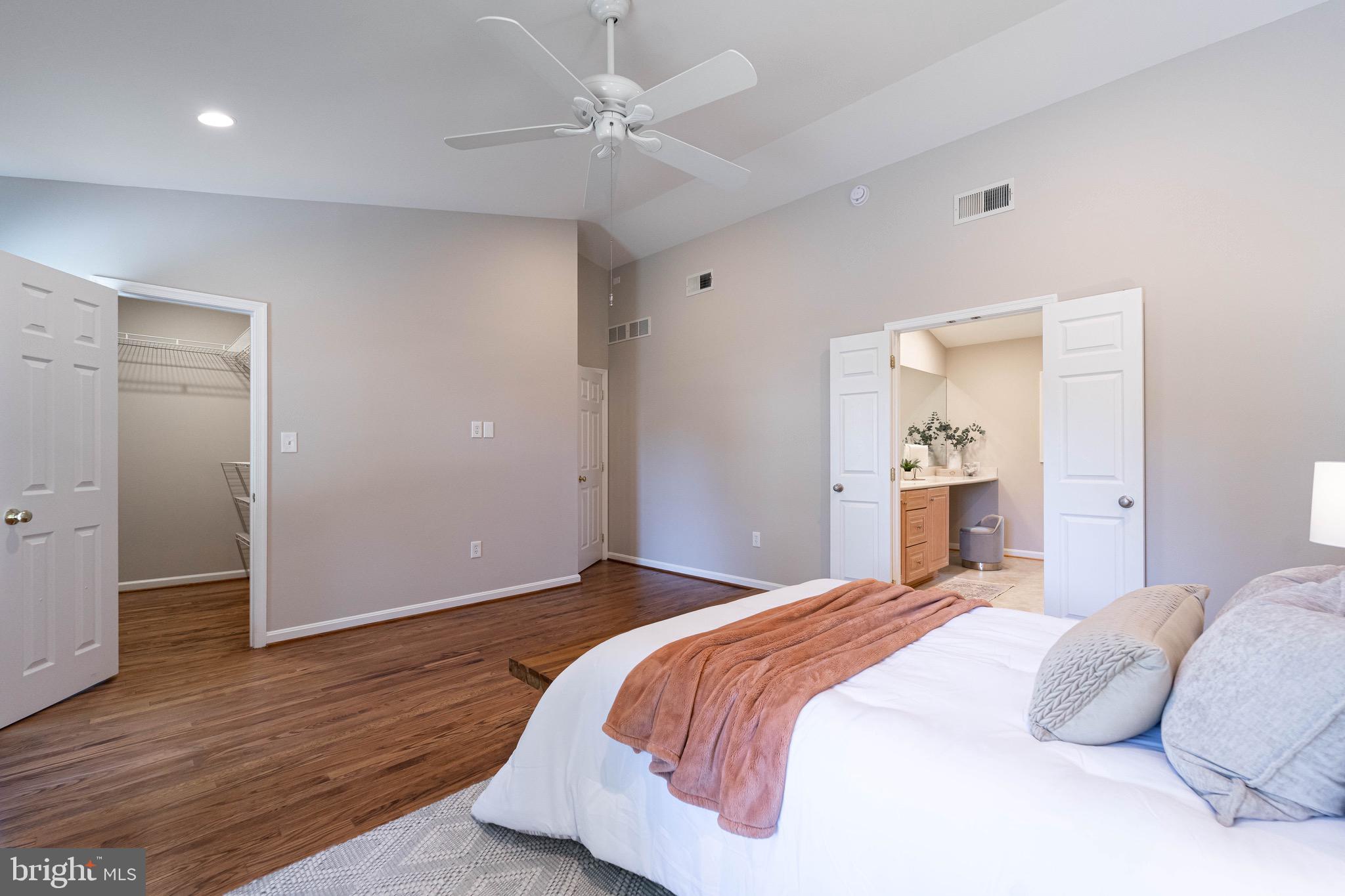 298 CEDAR LANE