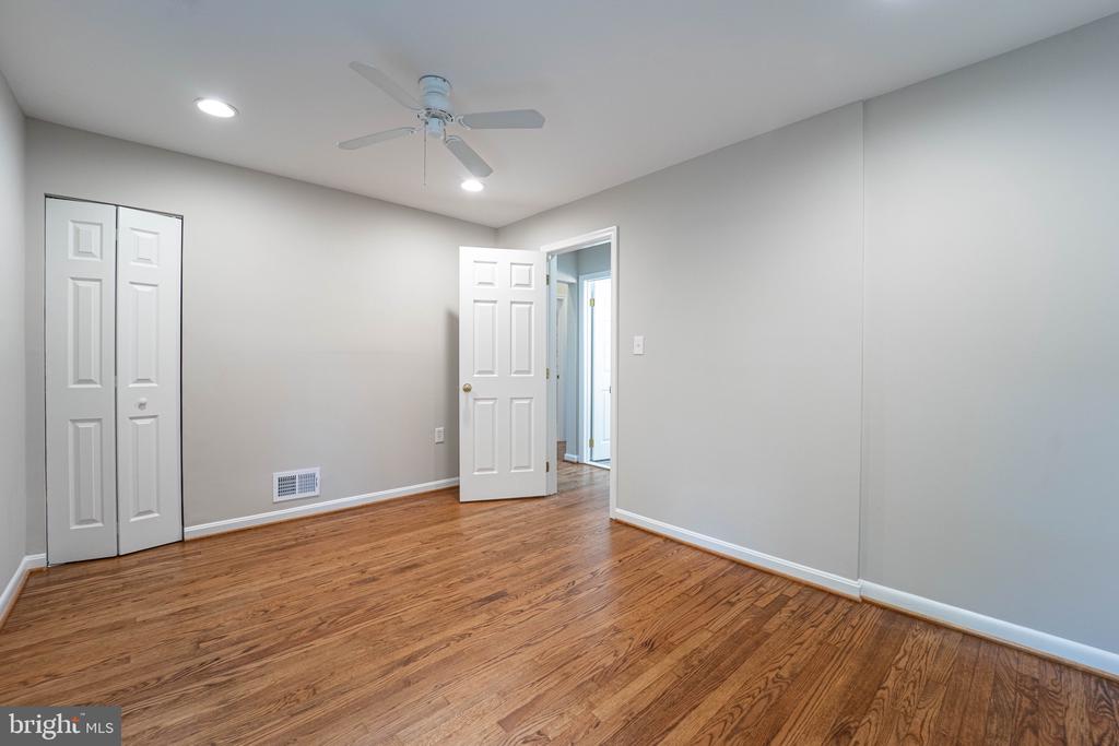 298 CEDAR LANE