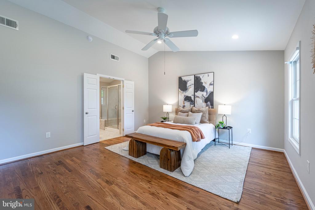 298 CEDAR LANE