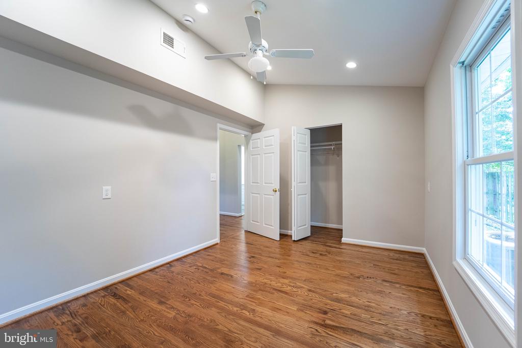 298 CEDAR LANE