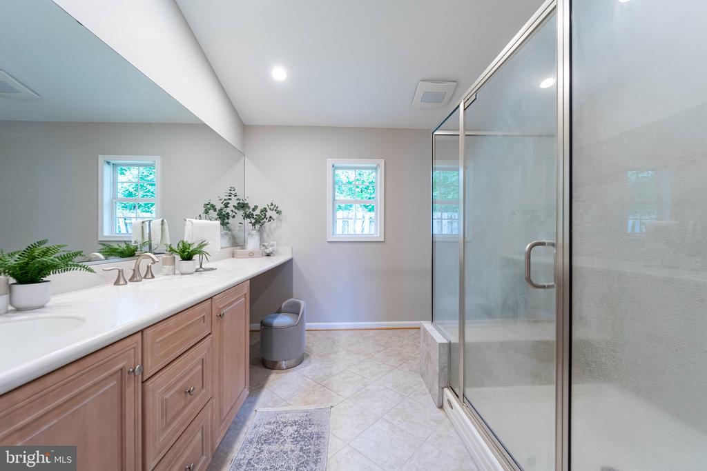 298 CEDAR LANE