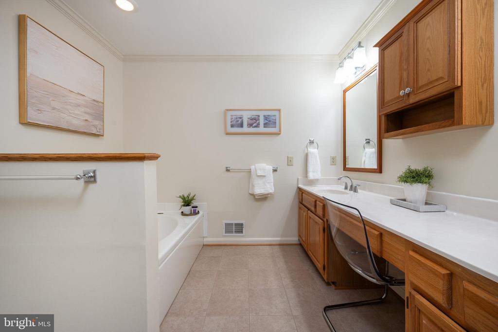 3505 RIDGEMOOR DRIVE