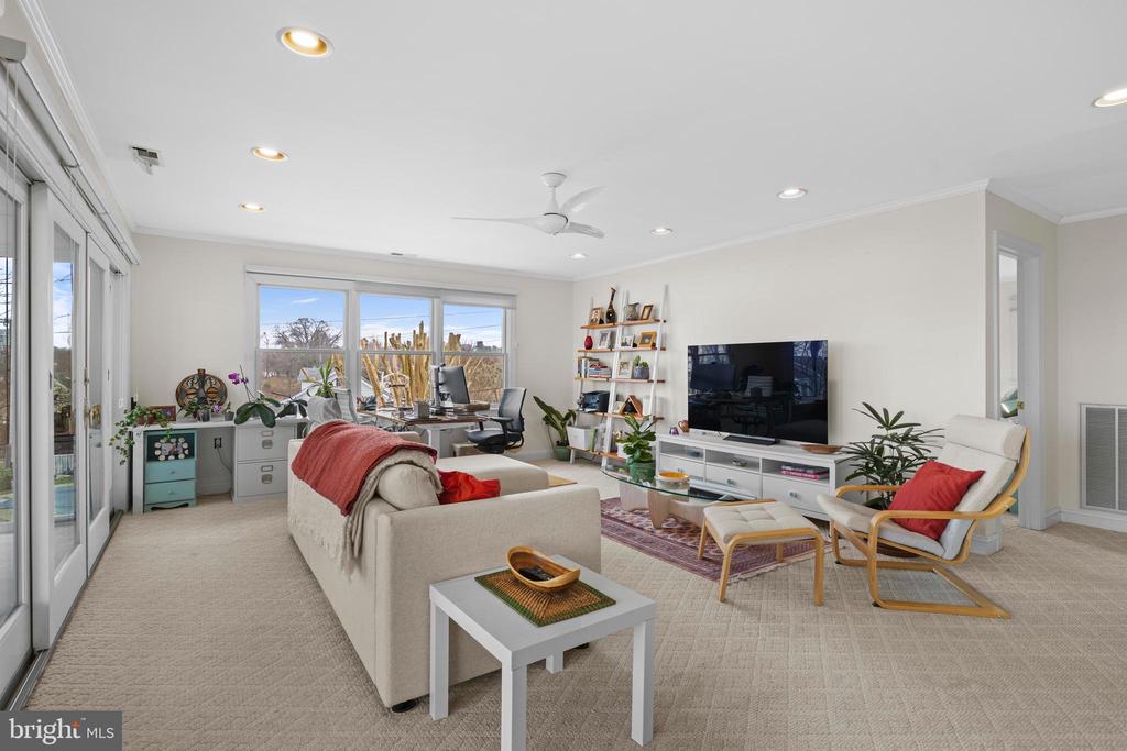 6218 NUTWELL DRIVE