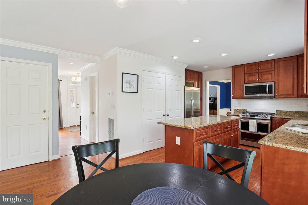 16908 HORN POINT DRIVE
