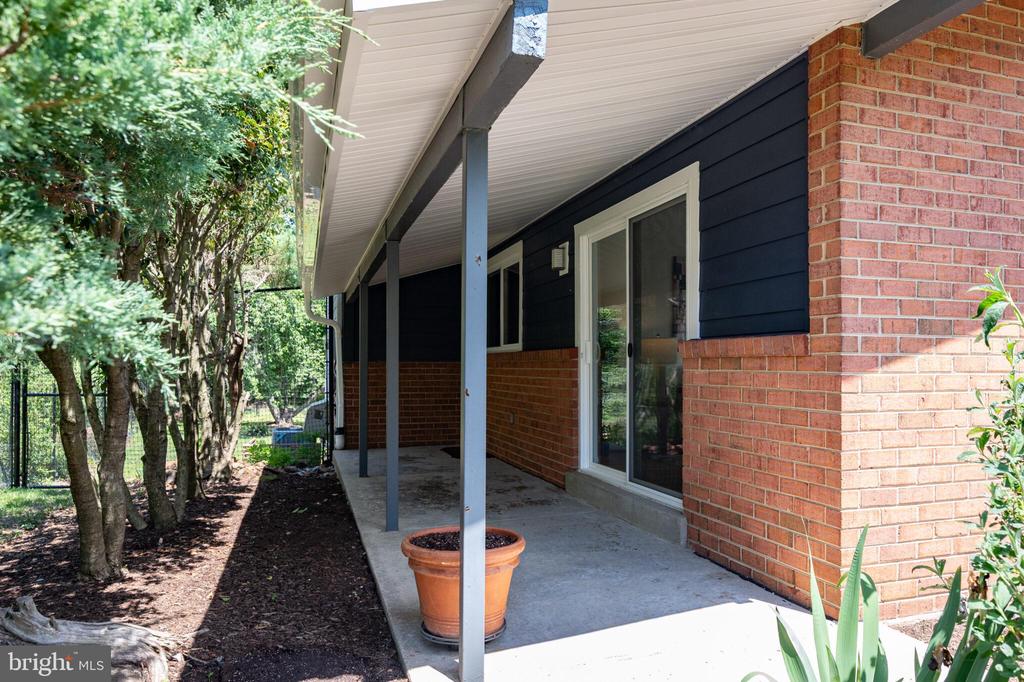 109 BLUFF TERRACE
