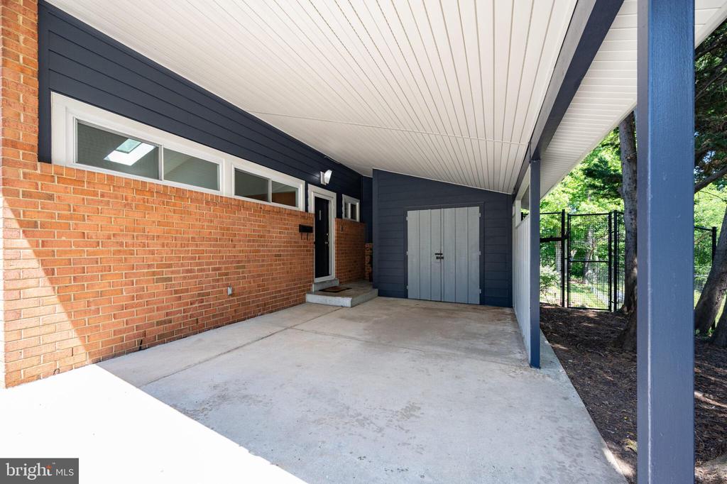 109 BLUFF TERRACE