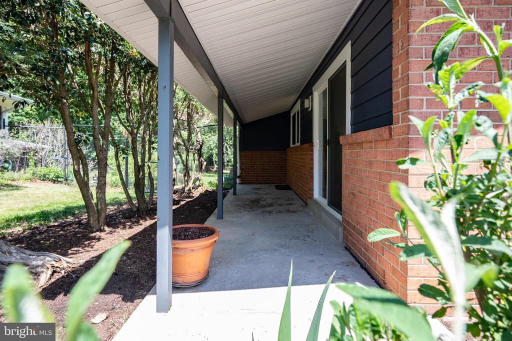 109 BLUFF TERRACE