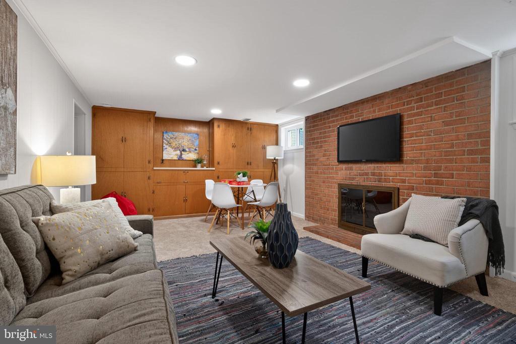 109 BLUFF TERRACE