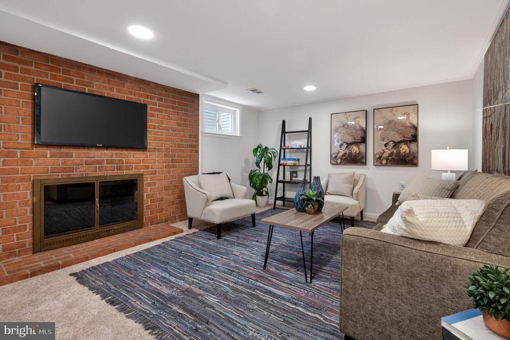 109 BLUFF TERRACE