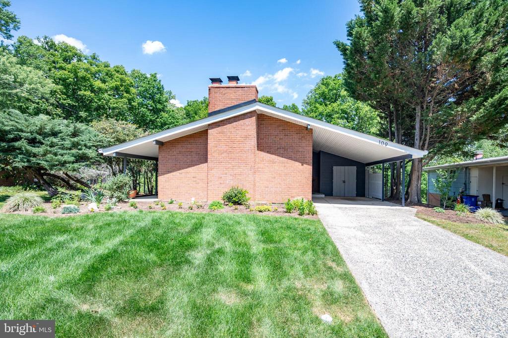 109 BLUFF TERRACE