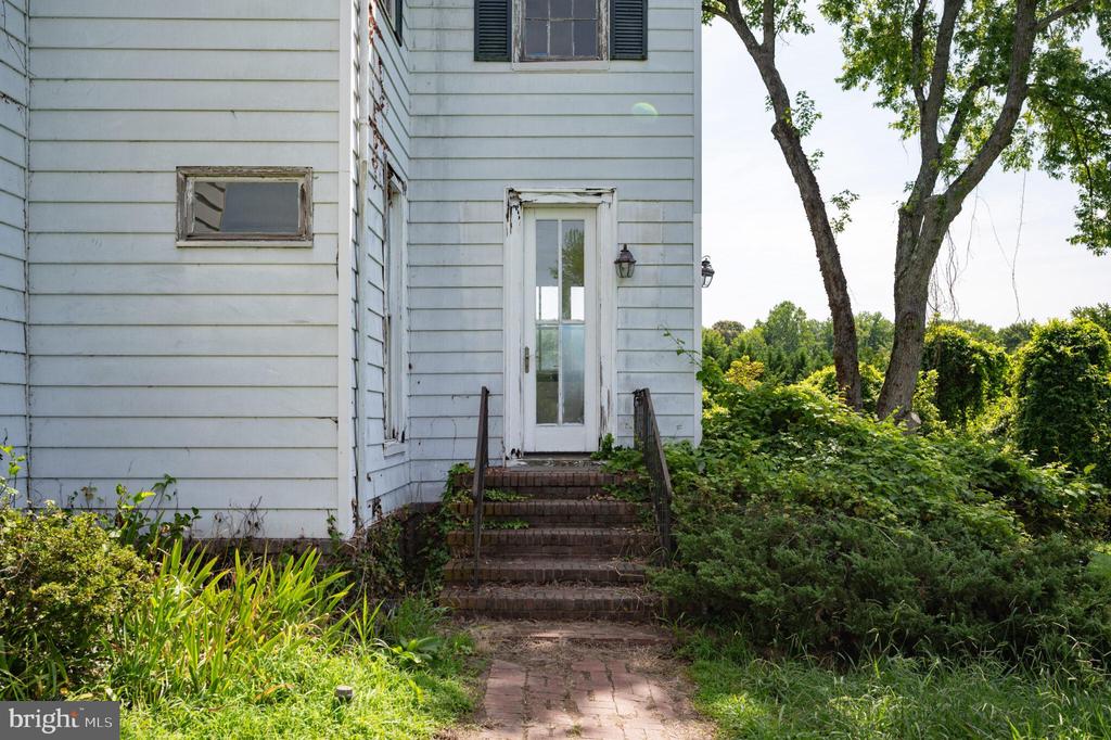 13907 CANDY HILL ROAD