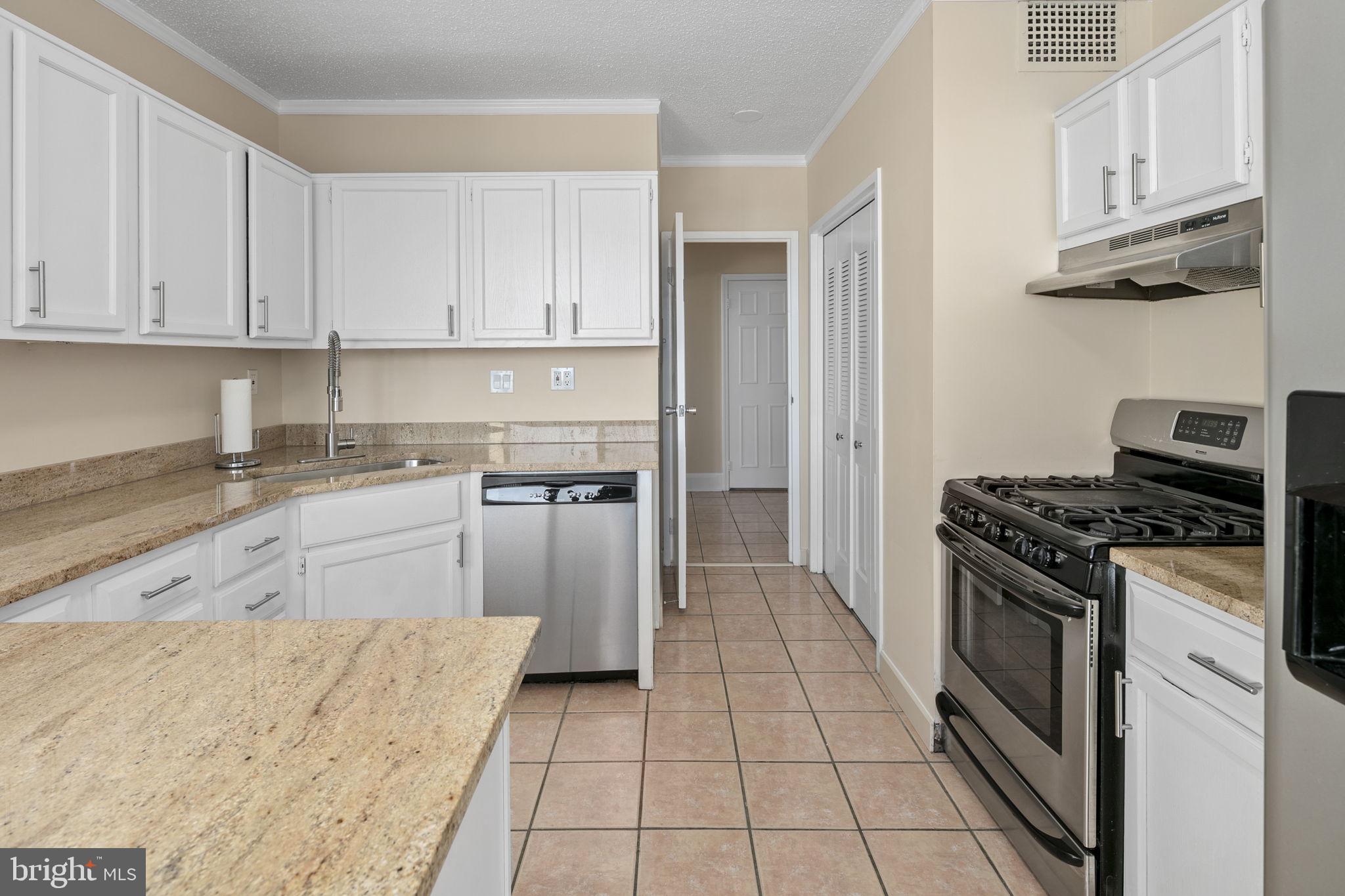 4141 N HENDERSON ROAD 1218