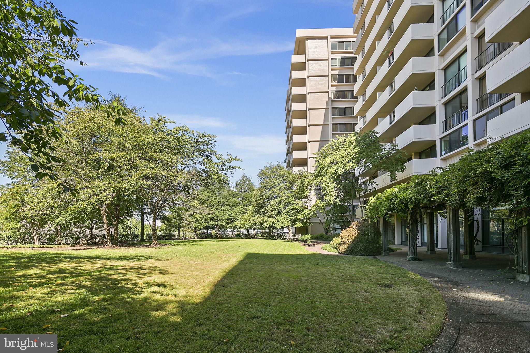 4141 N HENDERSON ROAD 1218