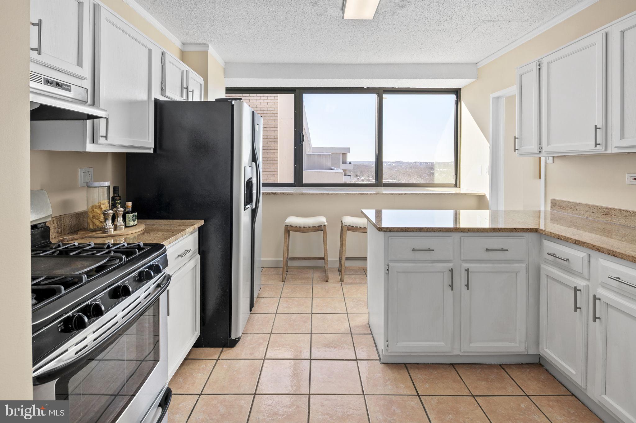 4141 N HENDERSON ROAD 1218