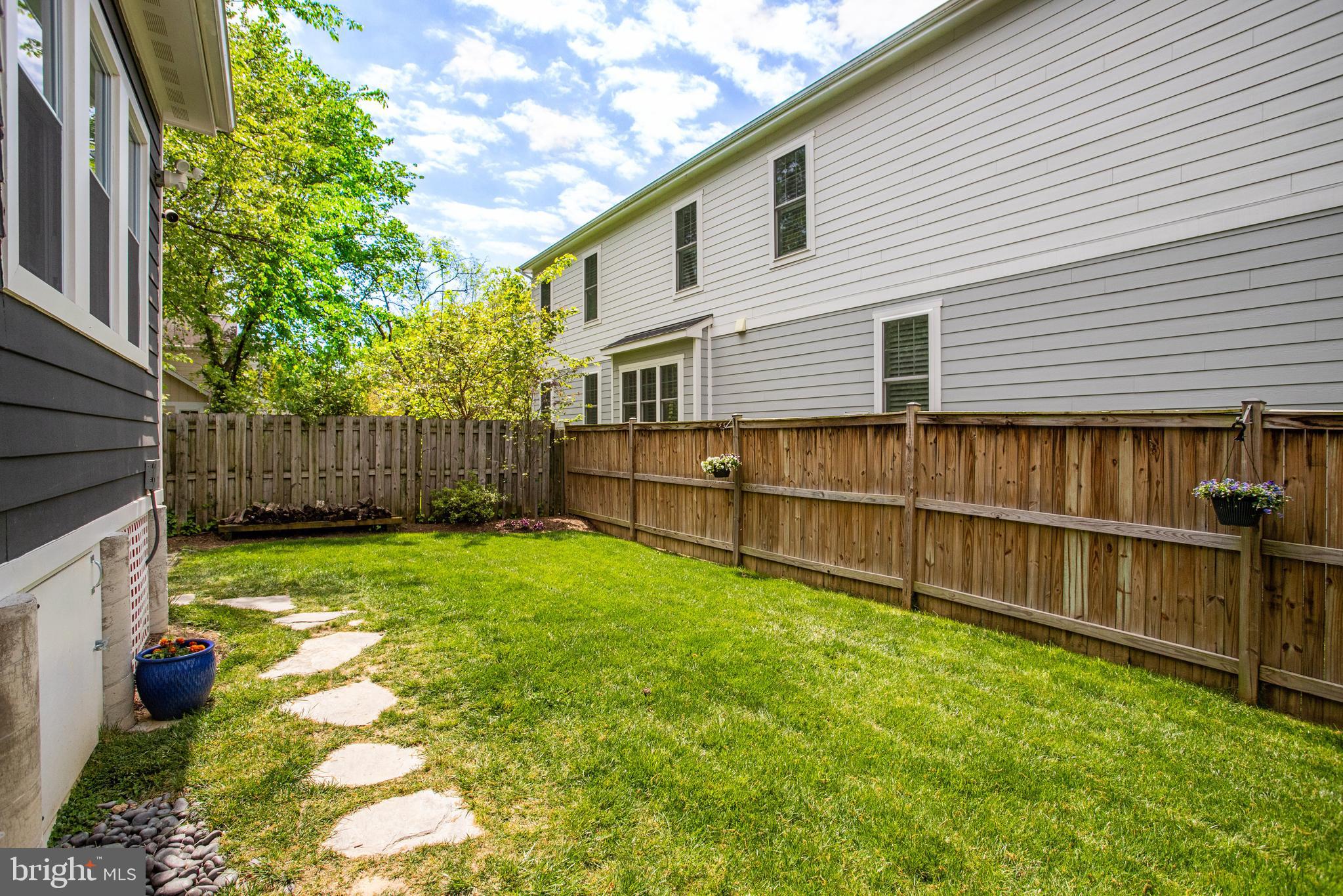 416 N KENSINGTON STREET