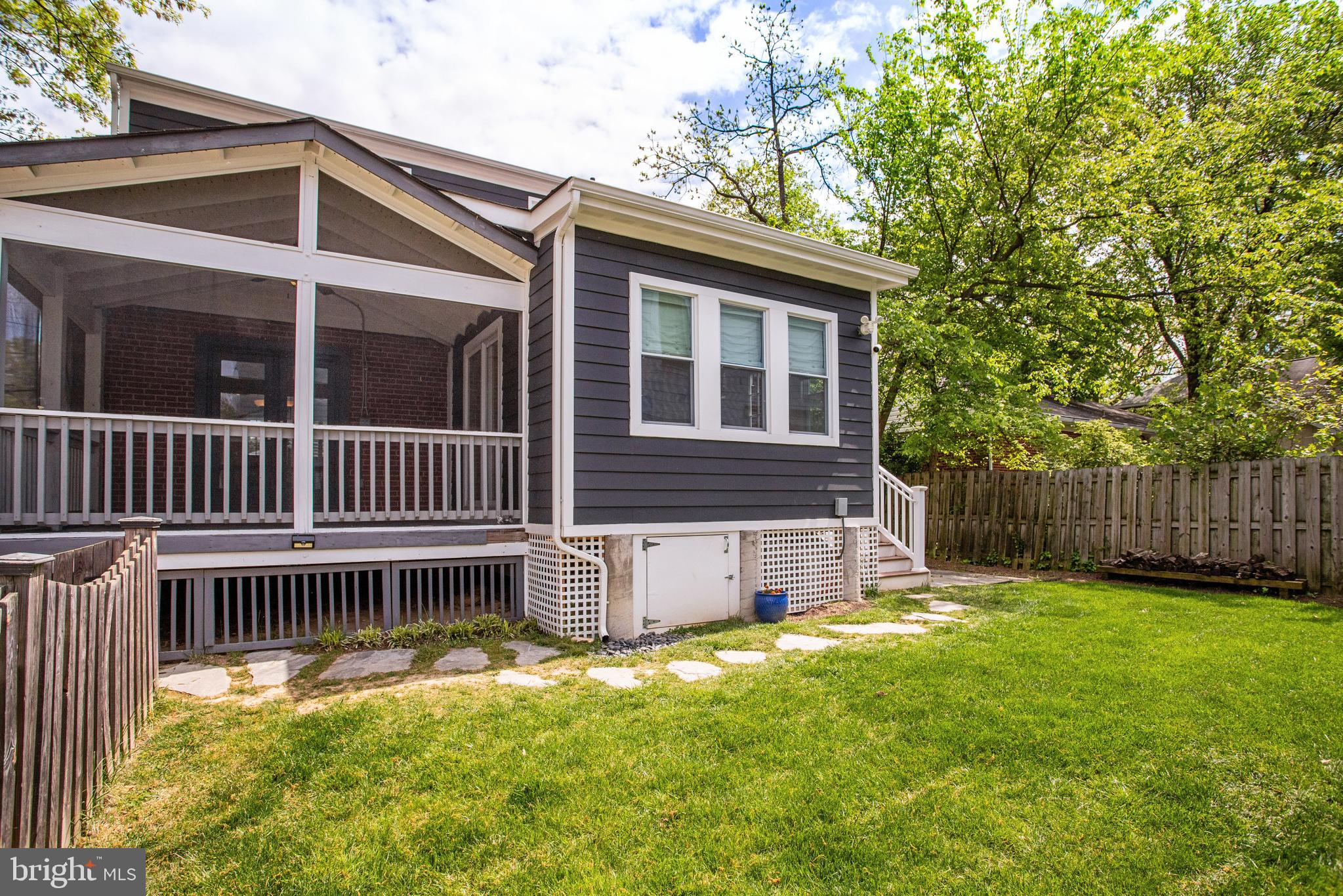 416 N KENSINGTON STREET