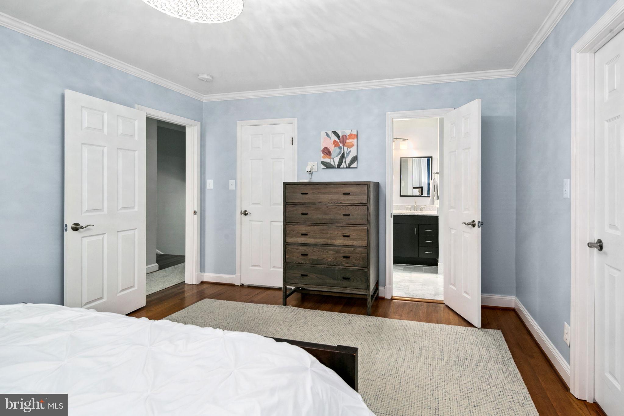 2512 N QUINCY STREET