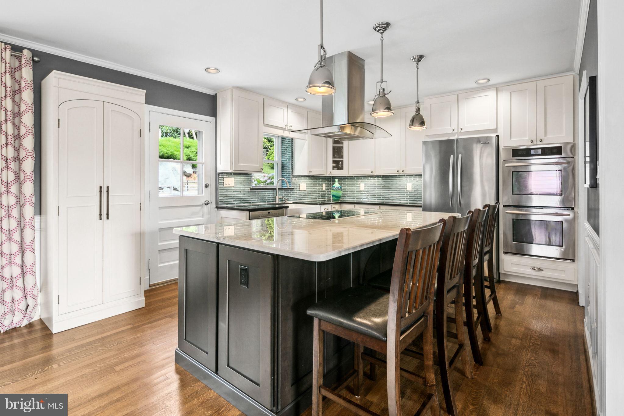 2512 N QUINCY STREET