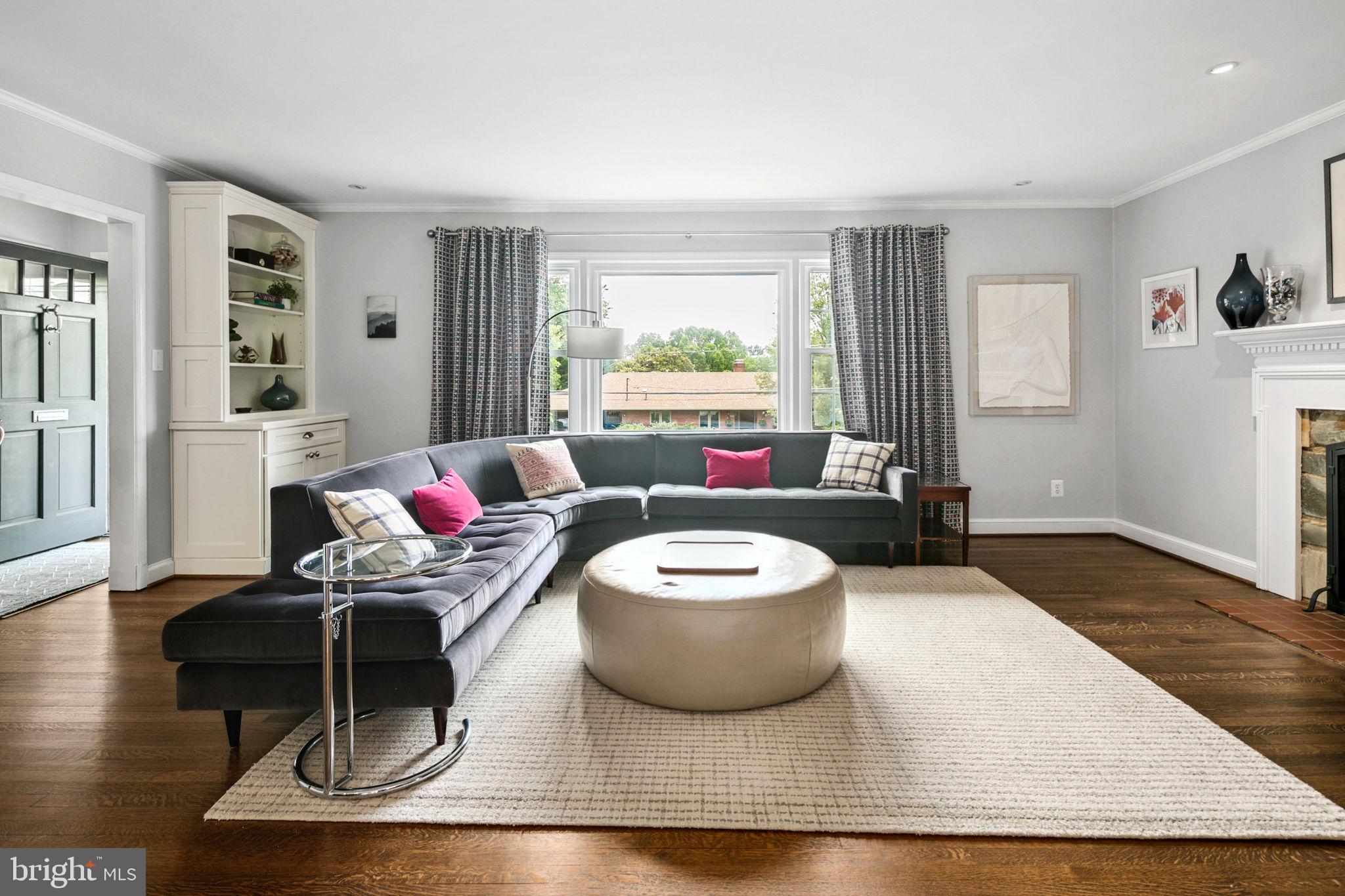 2512 N QUINCY STREET