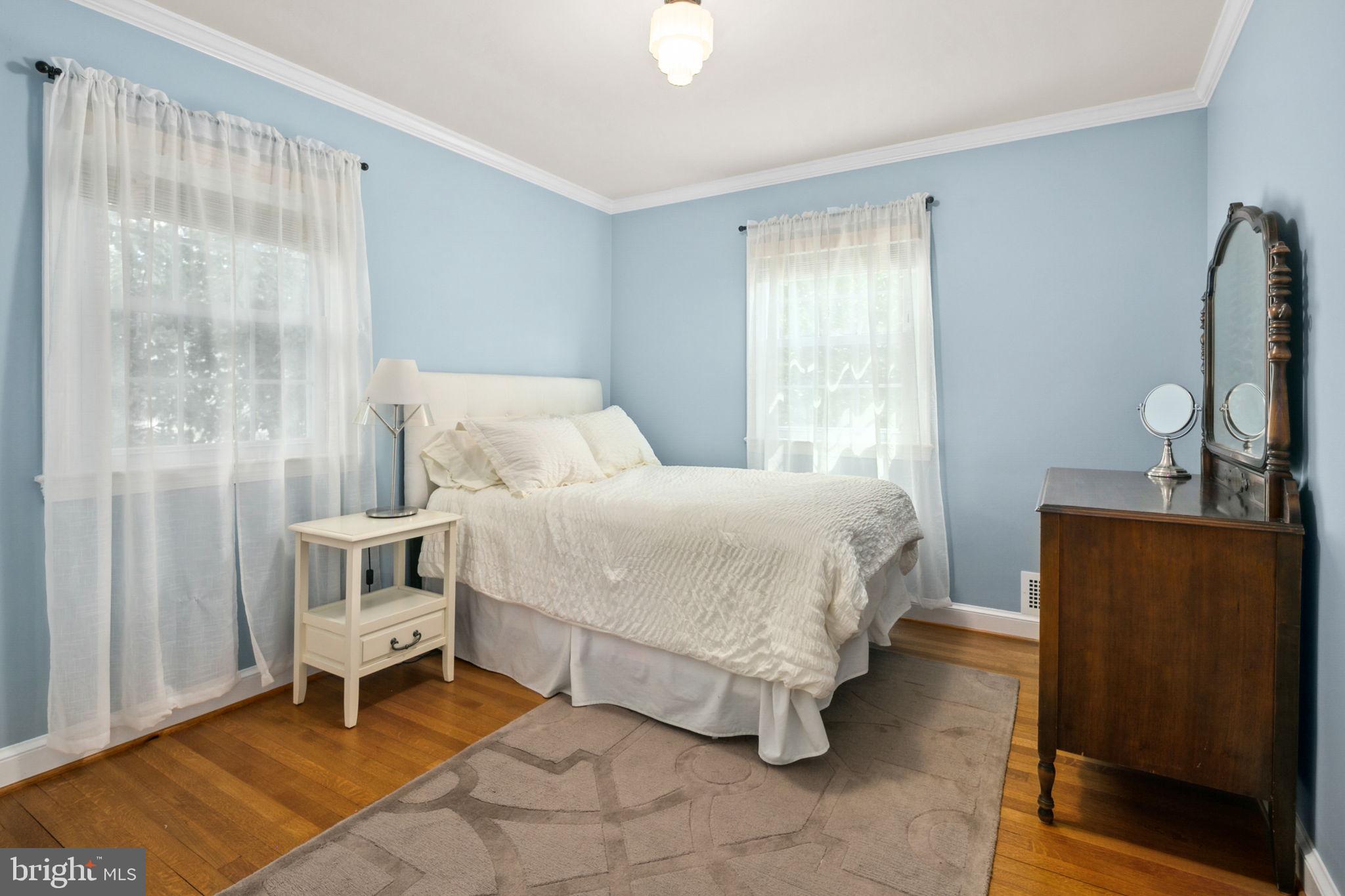 2512 N QUINCY STREET