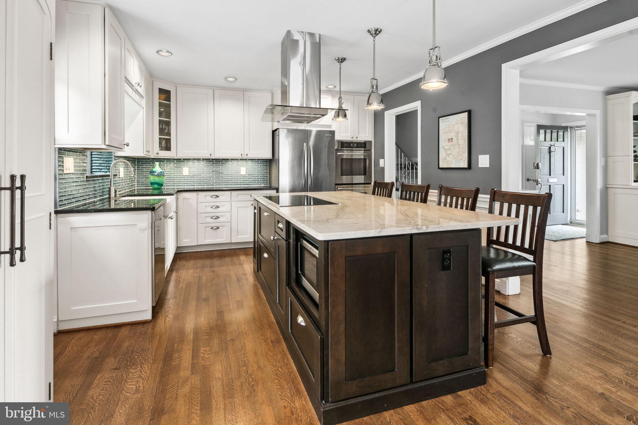 2512 N QUINCY STREET